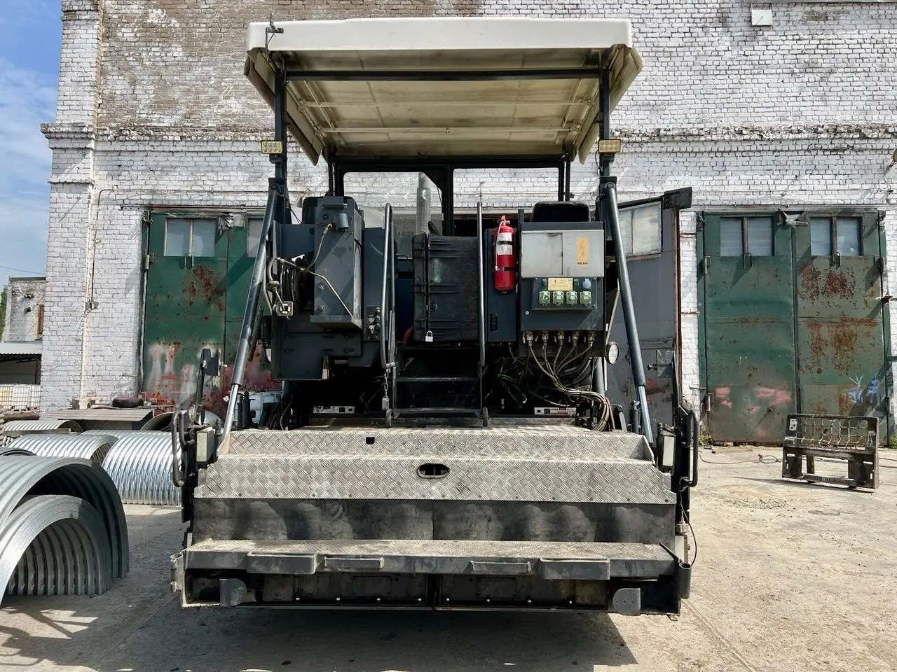Аренда асфальто-/бетоноукладчика Volvo ABG Titan 8820 (плита VDT-V) — фото 3