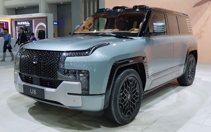 Yangwang U8 — электромобиль под заказ из Китая